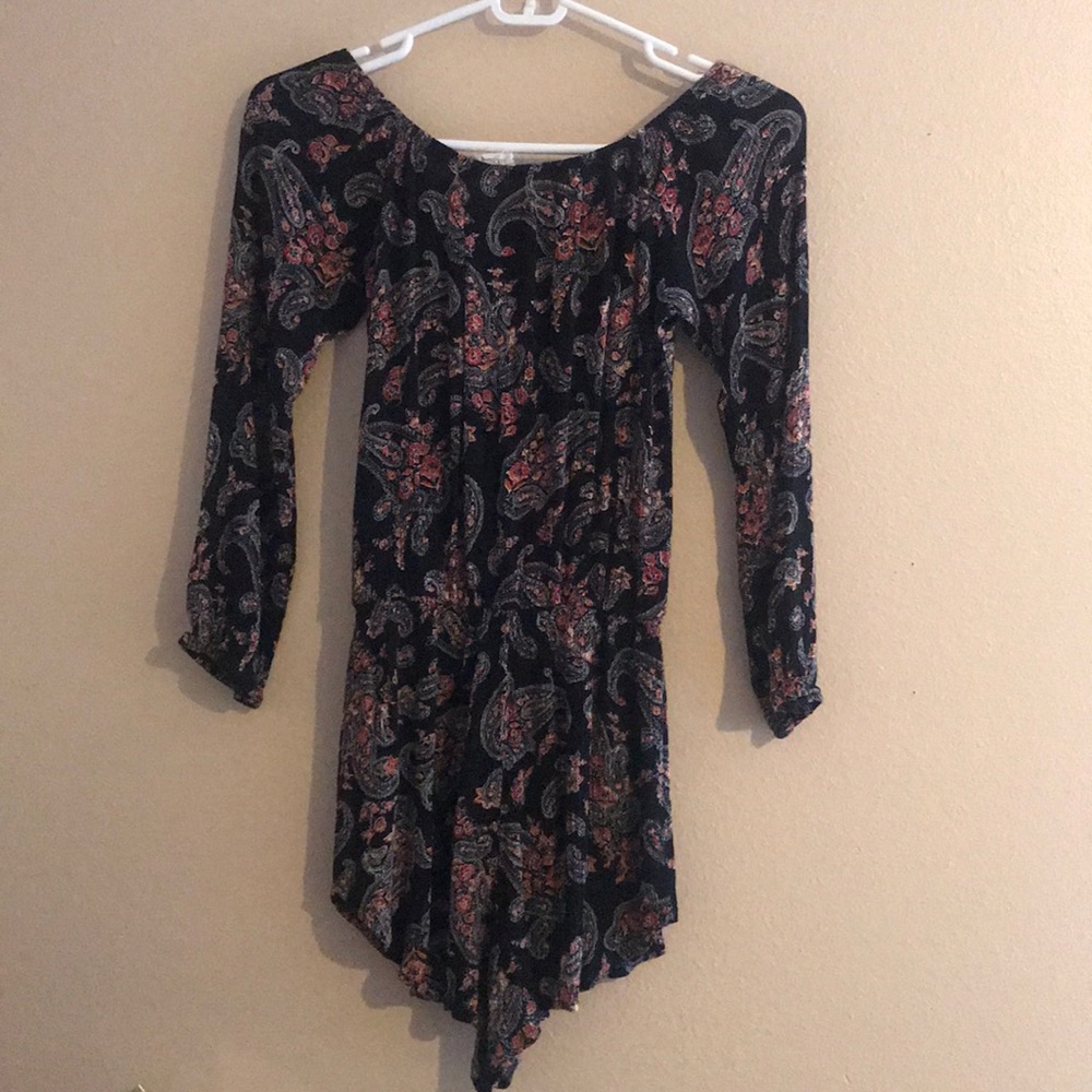 Off-the-Shoulder Patterned Romper - Picture 2 of 3